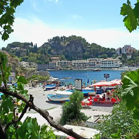 Alpha22 Giardini Naxos